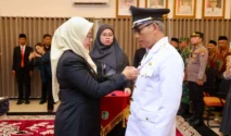 Jainu Ahmadi Resmi Dilantik sebagai Kepala Desa Setail, Bupati Ipuk Minta Kolaborasi Semua Pihak di Banyuwangi