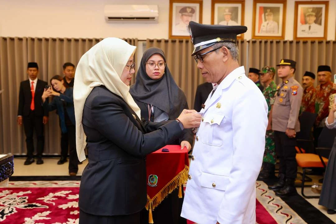 Jainu Ahmadi Resmi Dilantik sebagai Kepala Desa Setail, Bupati Ipuk Minta Kolaborasi Semua Pihak di Banyuwangi