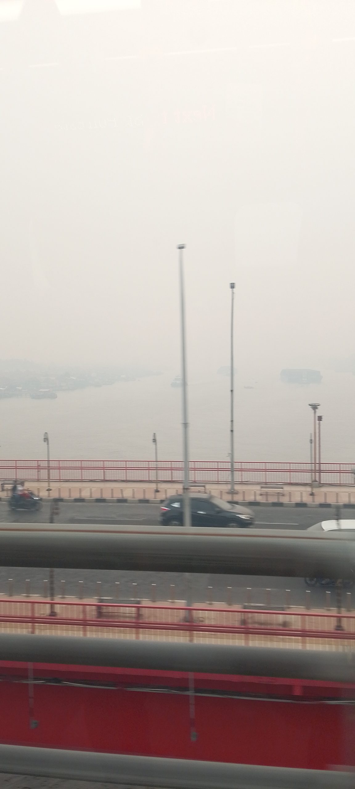 Jarak Pandang Palembang Membaik Jadi 2 Km, BPBD Sumsel Evaluasi Penyemaian Dry Ice untuk Atasi Kabut Asap