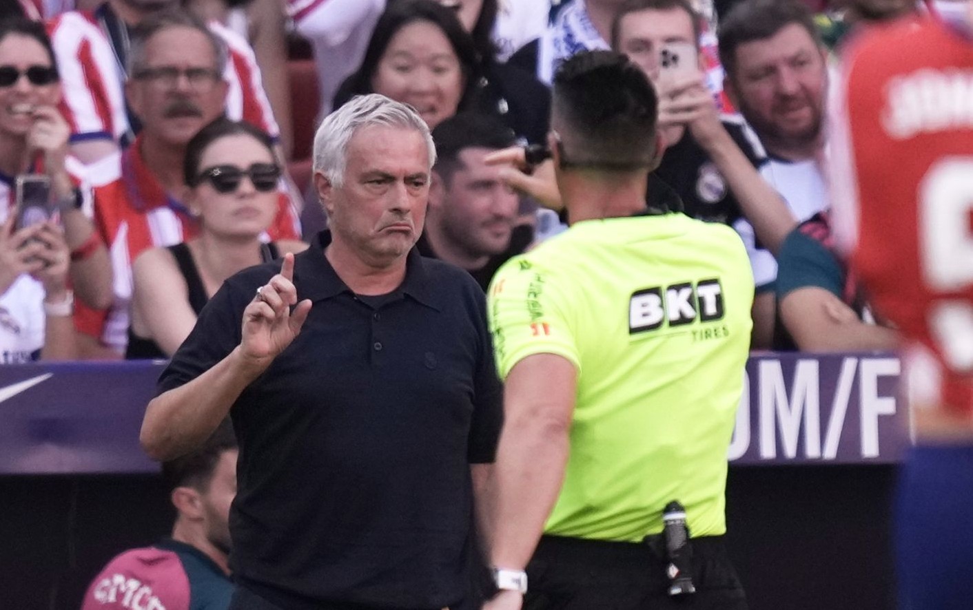 Jose Mourinho Sindir Kasus Hukum Manchester City dan Aib Barcelona