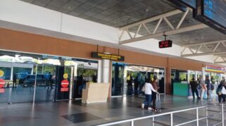 Kabut Asap Mengganggu Penerbangan di Palembang, Pesawat Mulai Mendarat Menjelang Siang