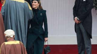 Kate Middleton Lakukan Curtsy Paling Anggun saat Menyambut Sultan Oman di Windsor
