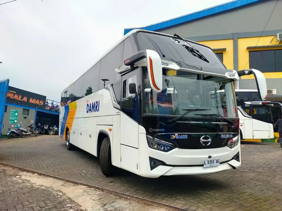 Kemudahan Perjalanan dari Bandara Soekarno-Hatta ke Tanjung Lesung dengan Layanan Damri