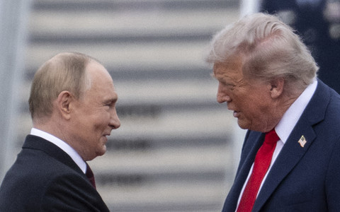Keputusan Trump Tunda Sanksi Tarif Baru Rusia Panen Kritik di Kongres