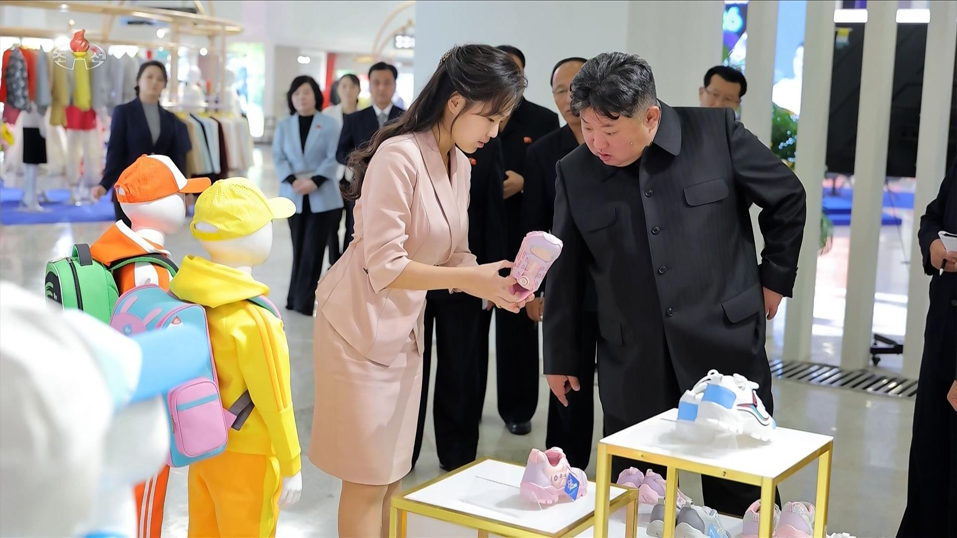 Korea Utara Bantah Rumor Kematian Kim Jong-un