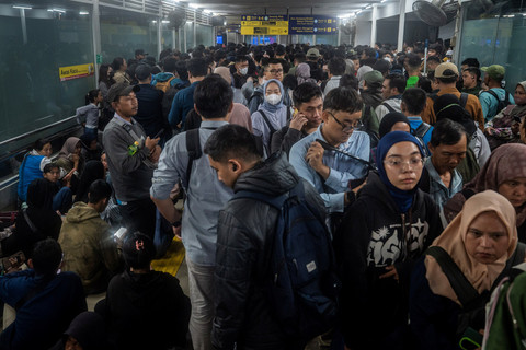 KRL Green Line Tertemper Orang di Serpong-Sudimara, Akibatnya Tiga Perjalanan Tertunda