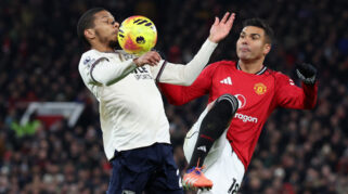 Manchester United Incar Bek Baru dan Berpotensi Lepas Lisandro Martinez