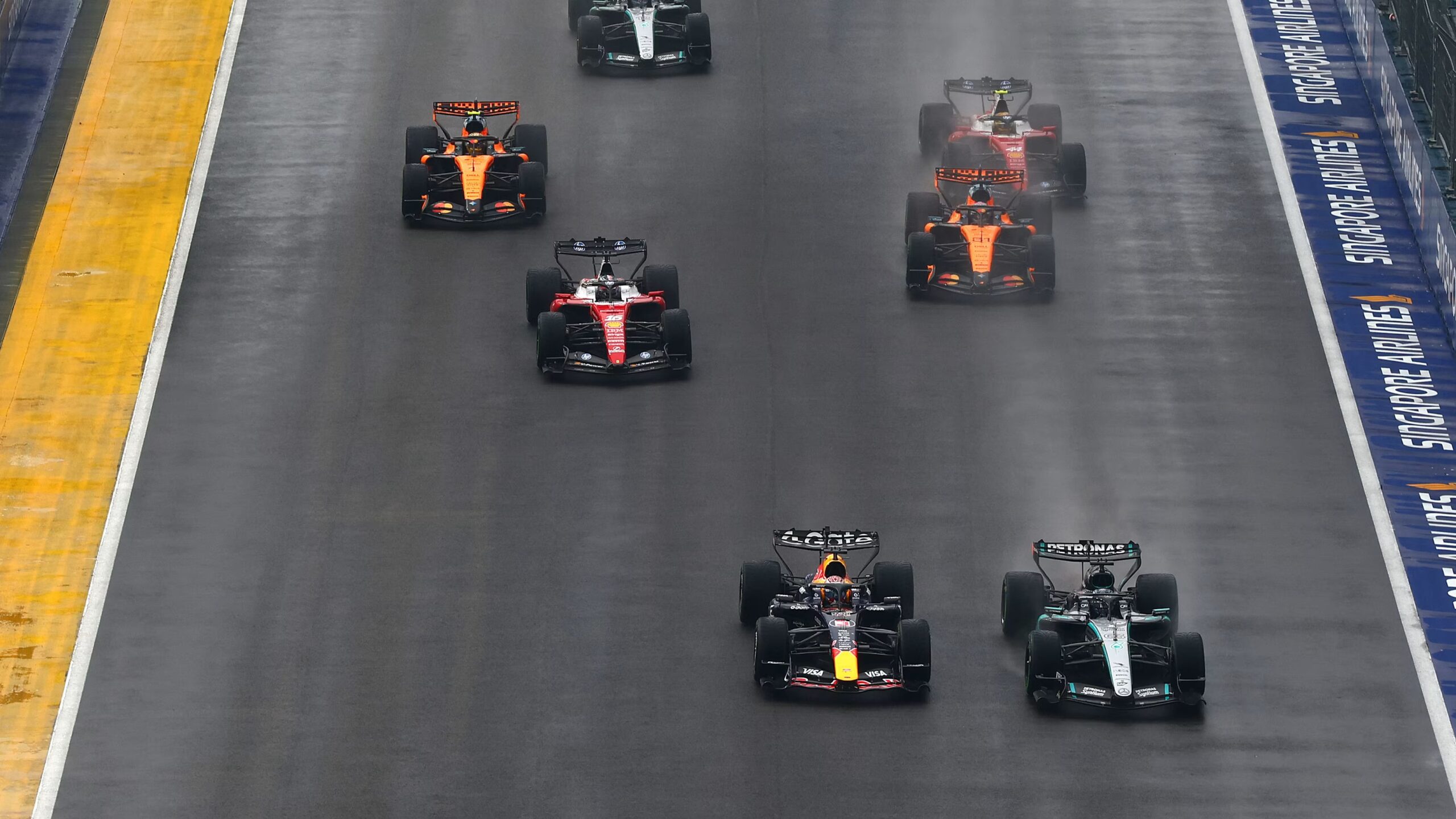 Max Verstappen Raih Kemenangan di Balapan Sprint F1 Singapura 2026