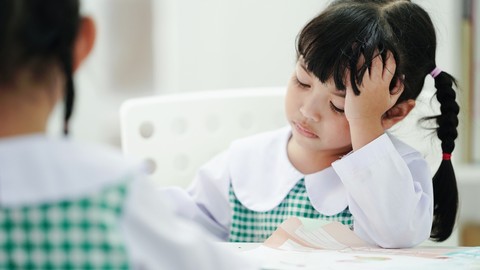 Menghadapi Perilaku Anak Sepulang Sekolah: Penjelasan Psikolog
