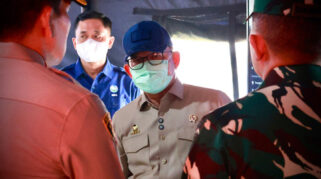 Menko Dudung Tinjau Langsung Kondisi Asap Karhutla di Palembang