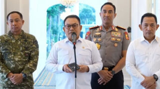 Menko Polkam Tegaskan Pemerintah Maksimal Tangani Karhutla Jangan Termakan Isu