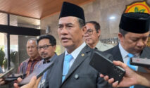 Mentan Sebut Kenaikan Harga Beras Dipicu Mafia Fortifikasi Meski Stok Bulog Melimpah