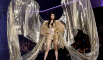 Ming Xi, Sang Bidadari Jatuh yang Kembali ke Runway Victorias Secret