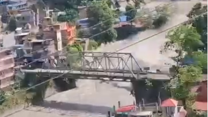 Nepal Hentikan Pencarian Korban Banjir, Fokus pada Rehabilitasi