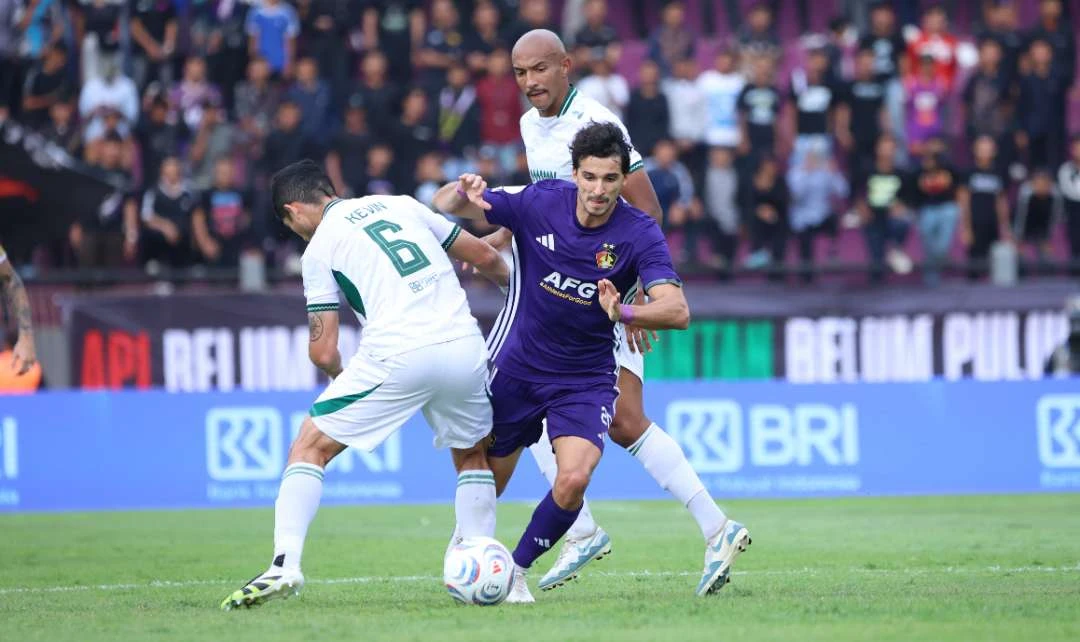 Persik Kediri Tundukkan PSS Sleman 2-1 di Stadion Brawijaya