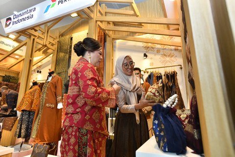 Pertamina Bantu Songket Permata Kembangkan Tenun Pewarna Alam dari Ogan Ilir