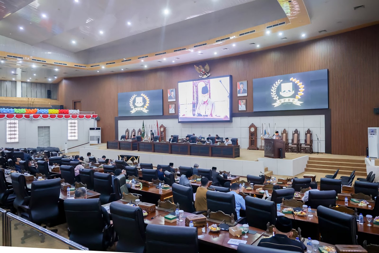 Perubahan Perda Pajak Banten: Fokus pada Kendaraan Listrik dan Pajak Alat Berat