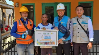 PLN Berikan Sambungan Listrik Gratis untuk Mushala di Situbondo di Situbondo