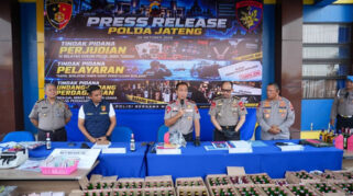 Polda Jateng Bongkar Pengiriman Ribuan Total Miras Ilegal Ke Karimunjawa