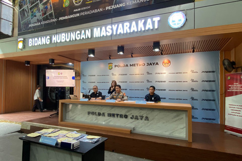 Polisi Polda Metro Jaya Ungkap Sindikat Phishing SMS di Rute MRT