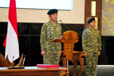 Prabowo Lantik Richard Tampubolon dan Yusuf Jauhari Jadi Wamenhan