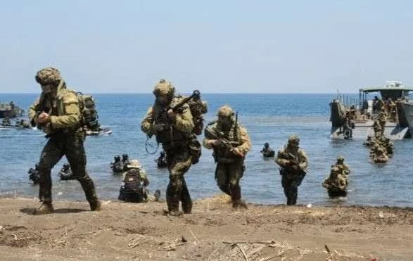 Sebanyak 2.174 Tentara Indonesia dan Australia Serbu Pantai Banongan Situbondo di Situbondo