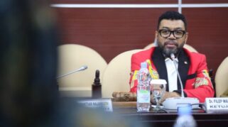 Senator Filep Desak Menaker hingga Kadisnaker Papua Barat Audit Soal Ketenagakerjaan Sektor Migas