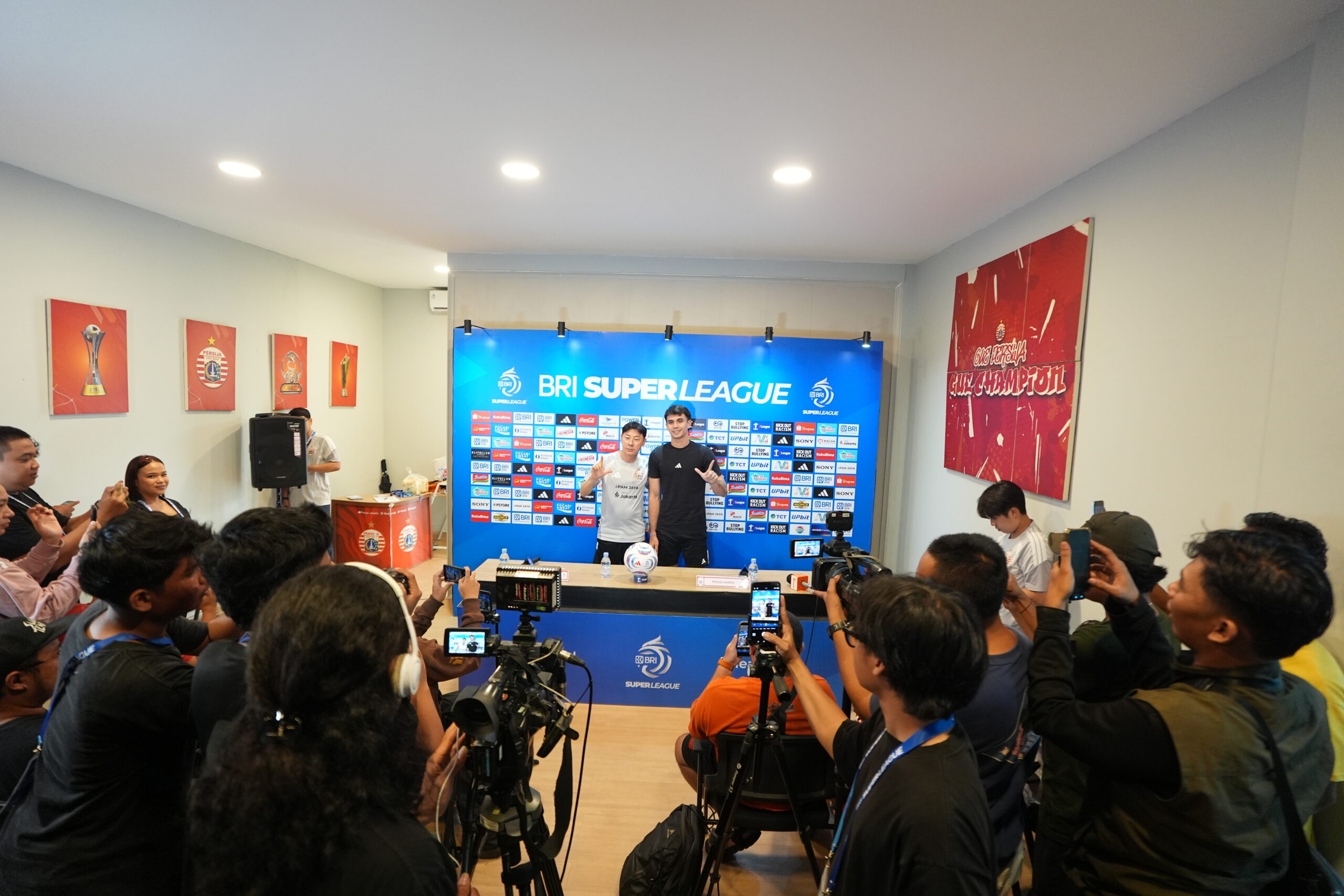 Shin Tae-yong Bela Persija soal Ancaman Pengurangan Poin, Suporter Kini Disorot