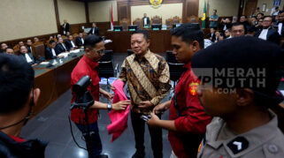 Sidang Perdana Eks Jampidsus Febrie Adriansyah Didakwa TPPU Rp 346,7 Miliar