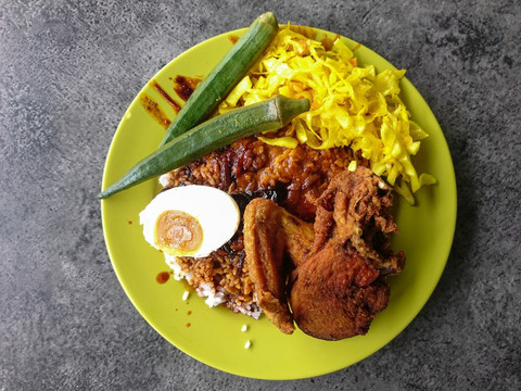 Tempat Makan Halal 24 Jam di Singapura yang Wajib Dikunjungi