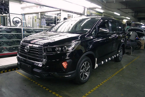 Upgrade Fitur Paddle Shift dan Cruise Control pada Toyota Kijang Innova