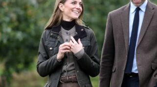 William dan Kate Saling Mendukung di Tengah Krisis Monarki Inggris